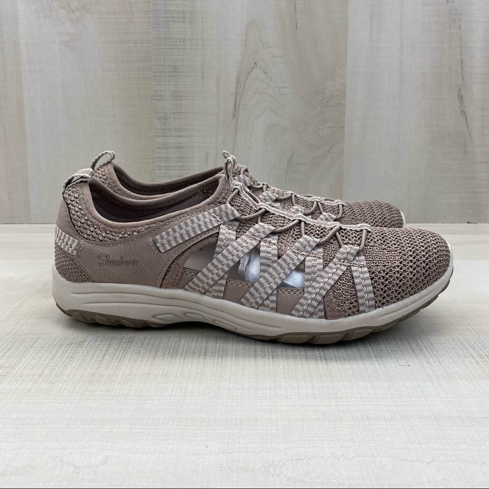 Skechers Relaxed Fit Reggae Fest 2.0 Happy Getaway Sneaker Womens 8.5